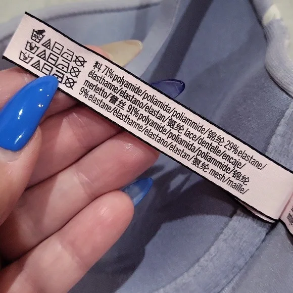 Victoria's Secret Bra - Picture 13 of 13